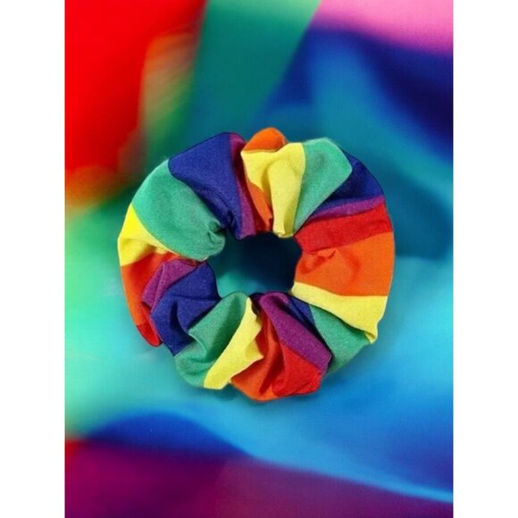 PRIDE RAINBOW SCRUNCHIE 1-PACK - Picture 5 of 8